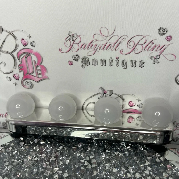 Vanity lights suction to surfaces mirror ect on and off silver makeup skincare - Picture 10 of 10